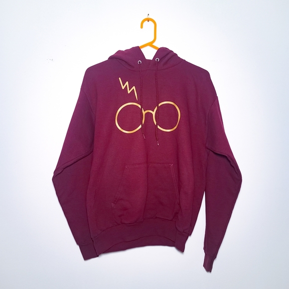 Hanes Harry Potter glasses and lightening bolt wine and gold hoodie sweatshirt M - Picture 1 of 6